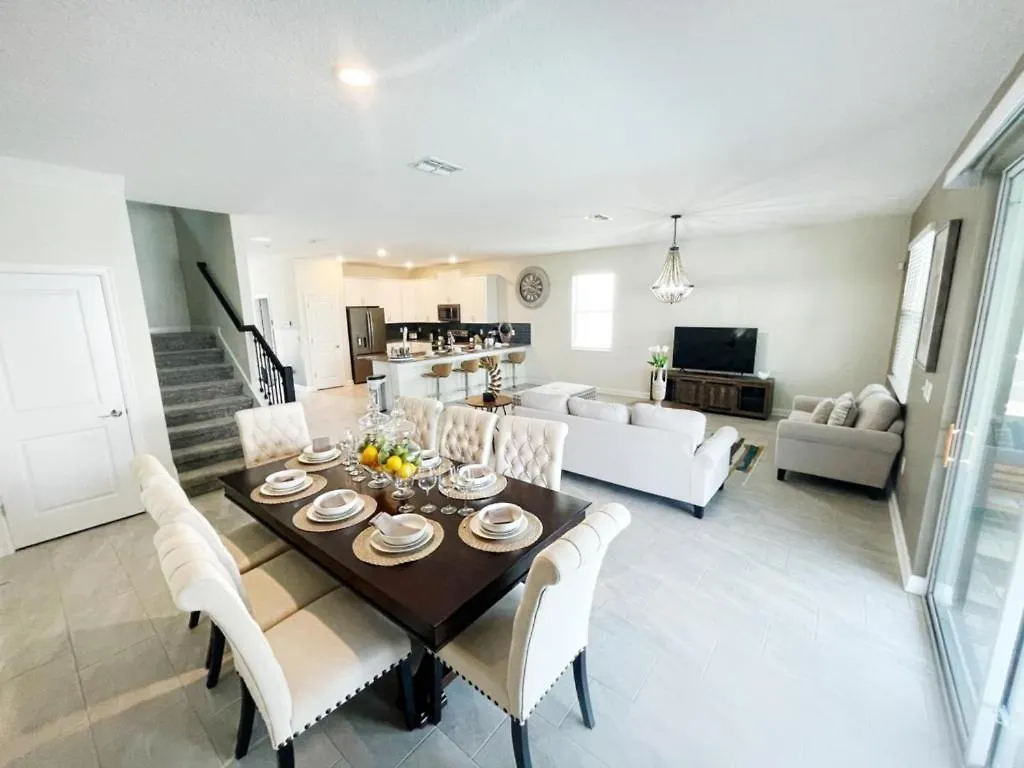 Luxury 8 Bedroom 5 Bath Private Pool 212 * Kissimmee