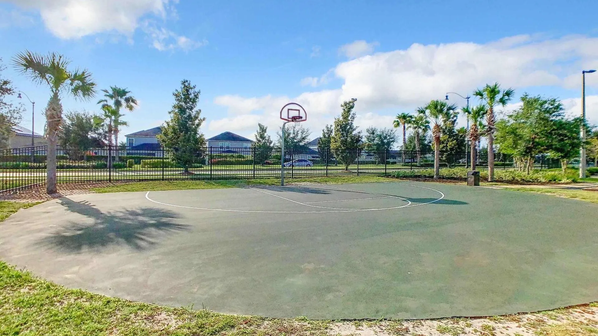 Holiday home Incredible Family Retreat With Ps5 Private Pool And Access To 2 Clubhouses *