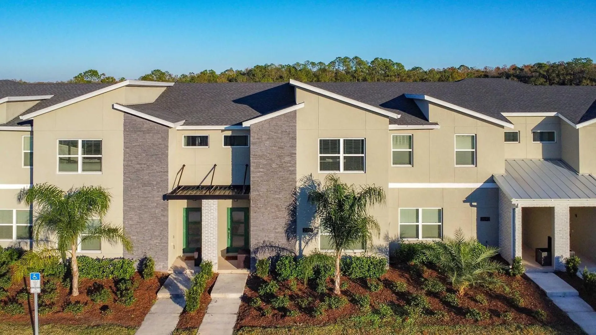 Incredible Family Retreat With Ps5 Private Pool And Access To 2 Clubhouses Kissimmee