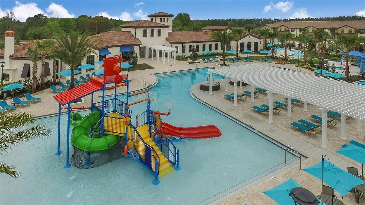 8881 - Royal Oasis Retreat Luxurious Haven Near World Holiday home