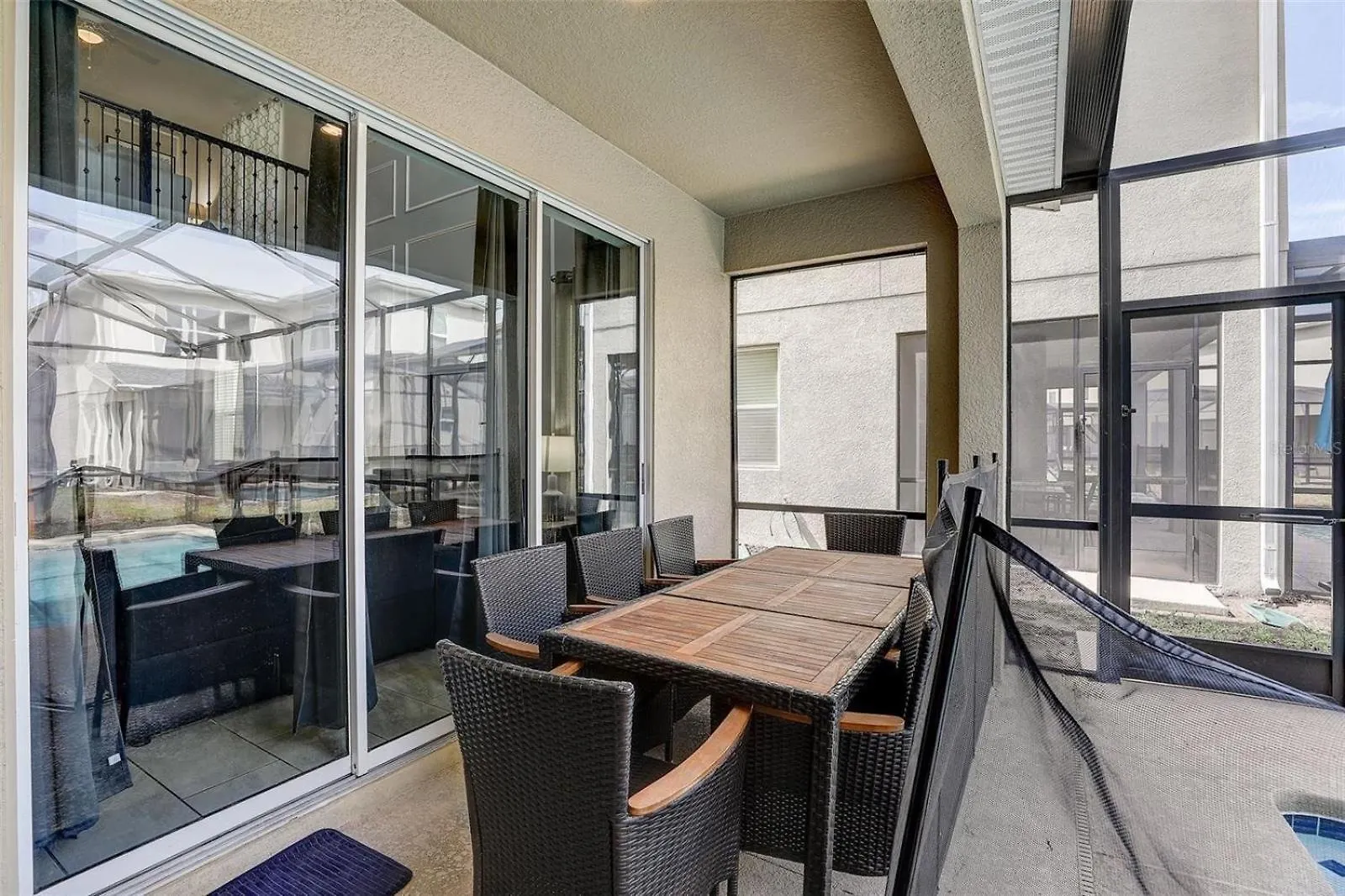 2940 - Elegant 5br At Storey Comfort Luxury And Proximity And Universal