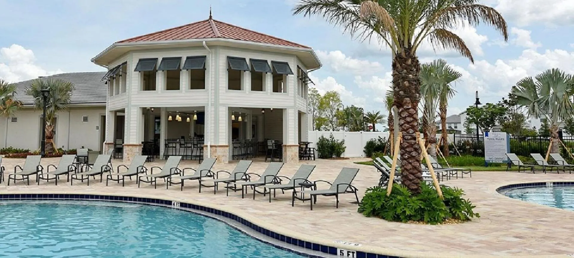 Holiday home 2940 - Elegant 5br At Storey Comfort Luxury And Proximity And Universal
