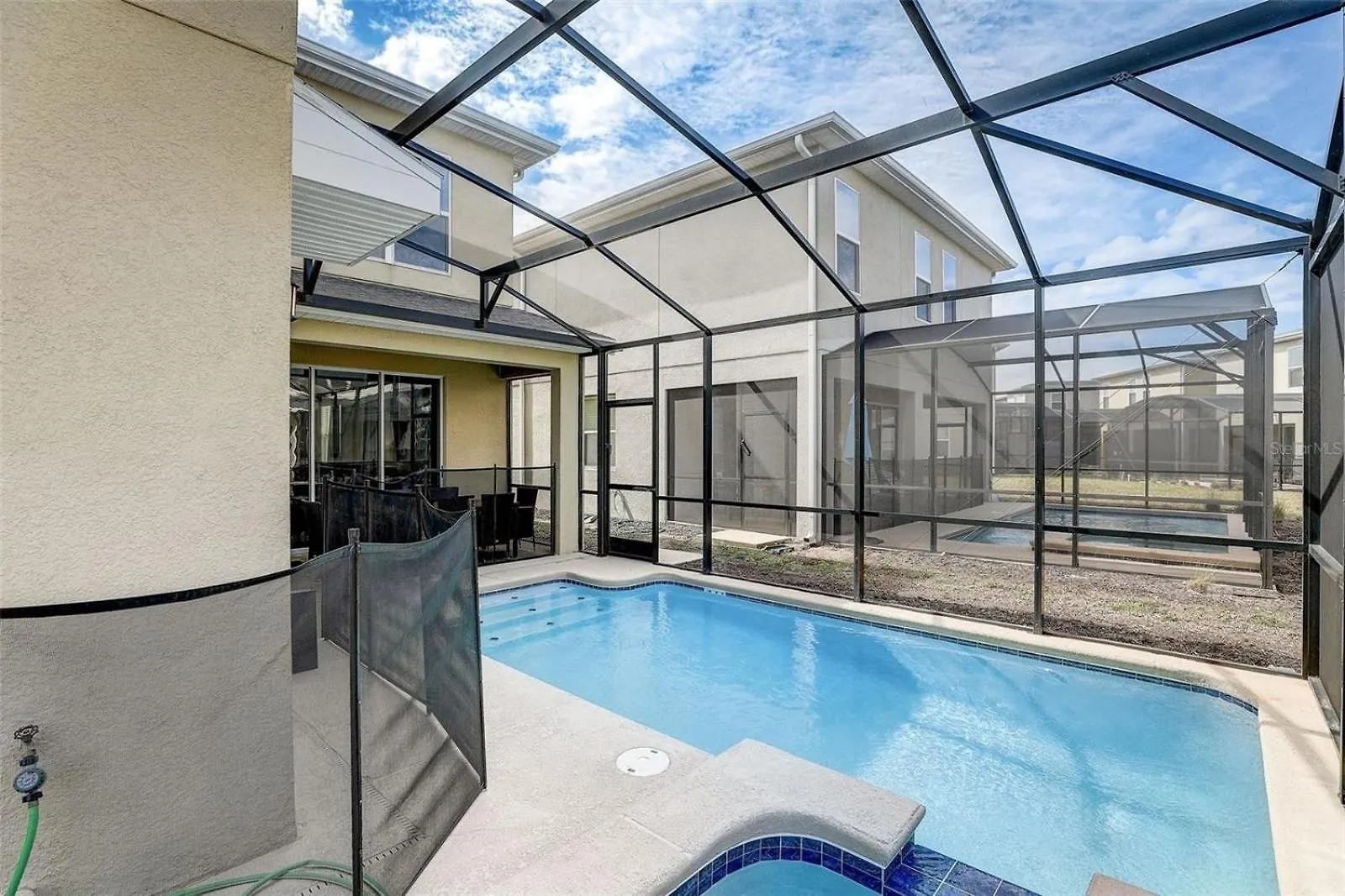 Holiday home 2940 - Elegant 5br At Storey Comfort Luxury And Proximity And Universal *