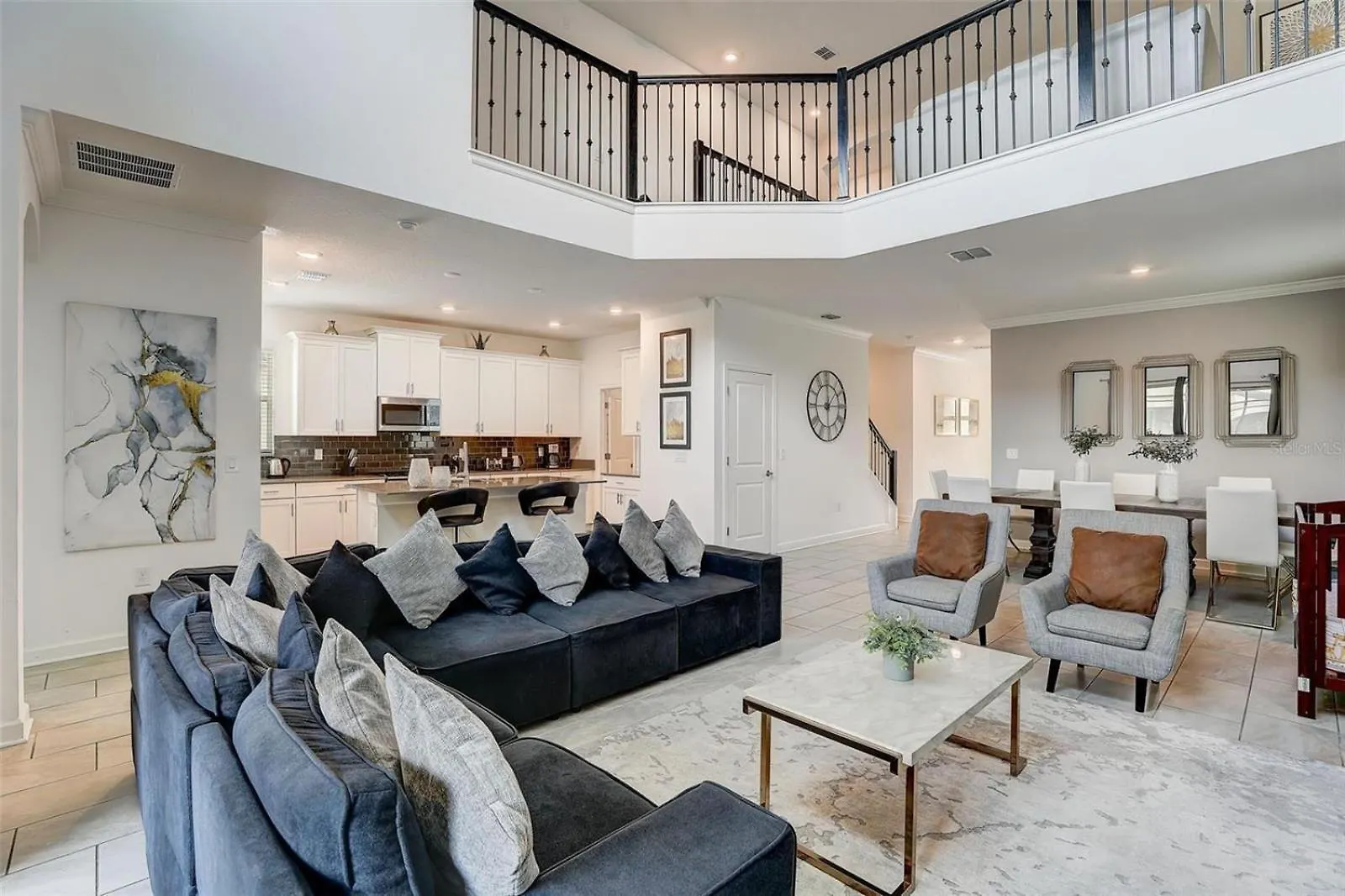 2940 - Elegant 5br At Storey Comfort Luxury And Proximity And Universal