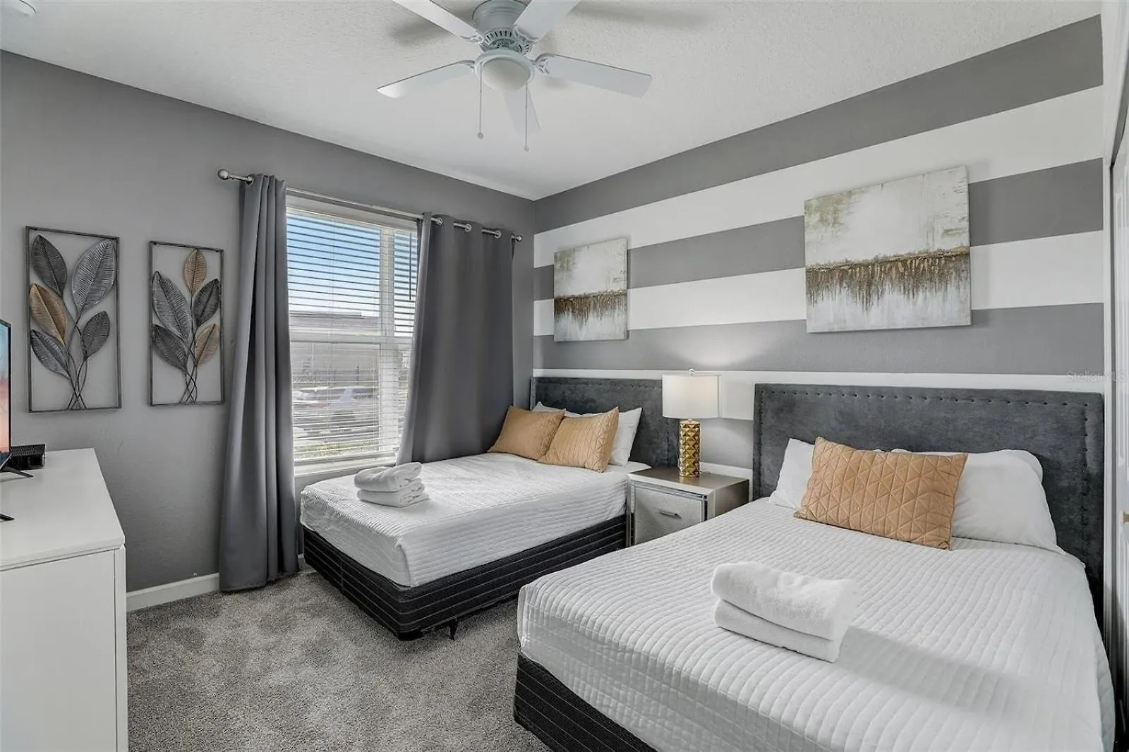 Holiday home 2940 - Elegant 5br At Storey Comfort Luxury And Proximity And Universal