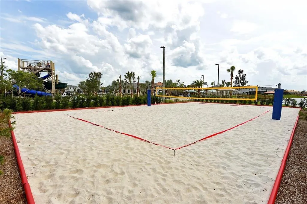 2604 - Luxury 4-br With Private Pool Retreat Holiday home