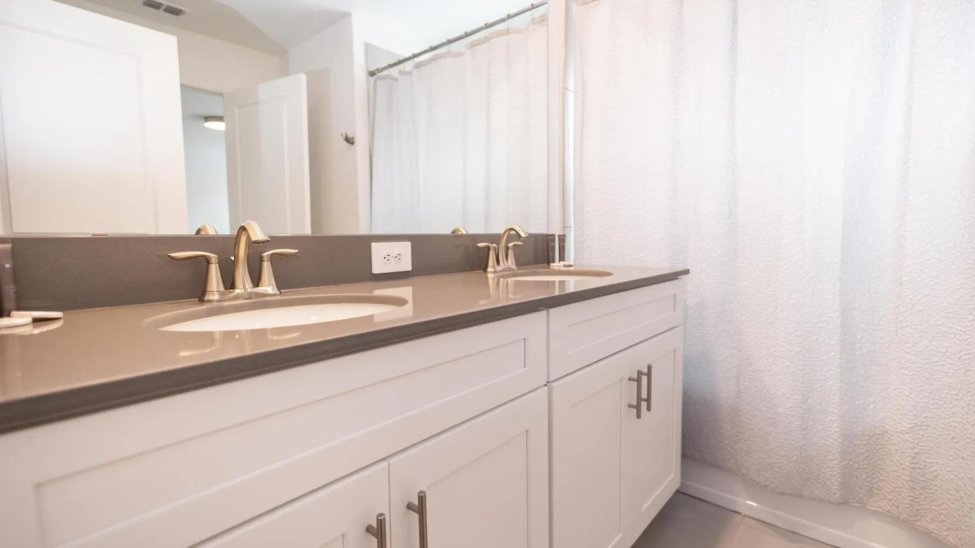 2604 - Luxury 4-br With Private Pool Retreat Kissimmee