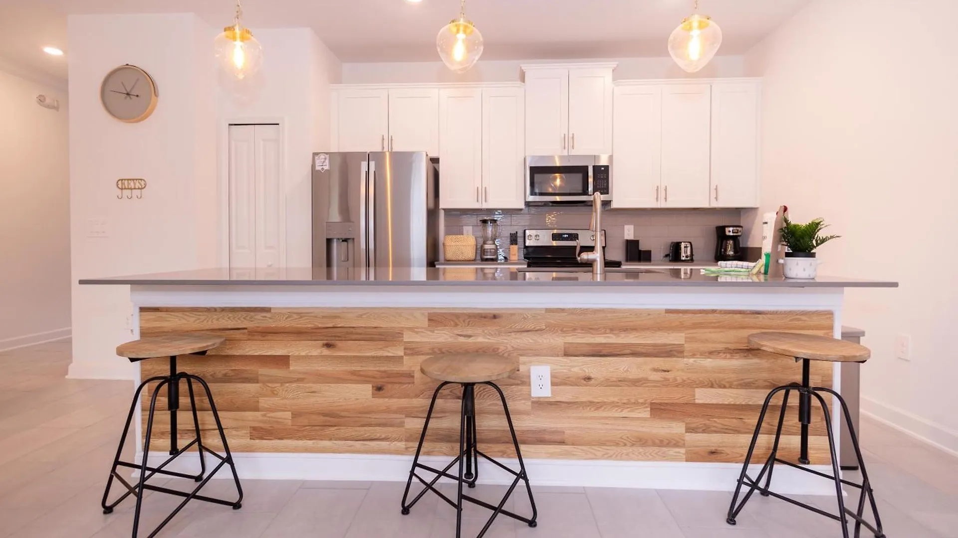 2604 - Luxury 4-br With Private Pool Retreat