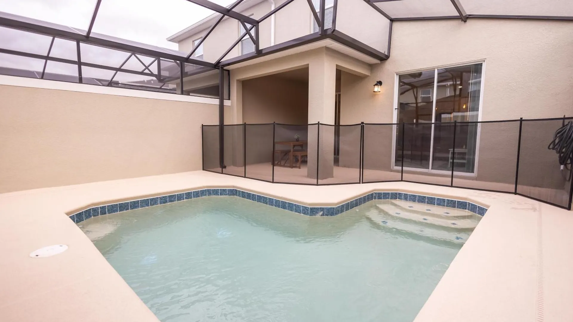 Holiday home 2604 - Luxury 4-br With Private Pool Retreat *
