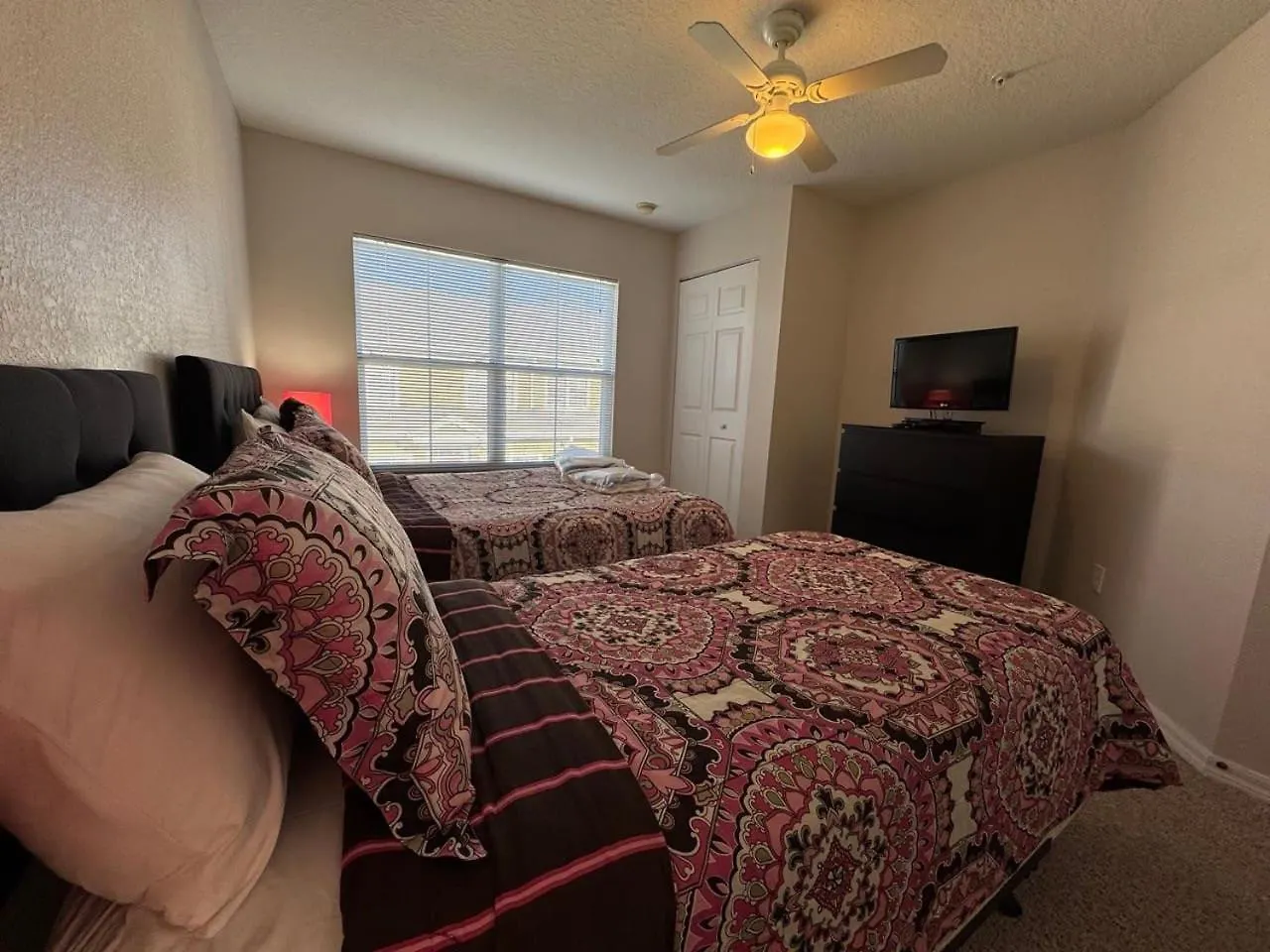 3 Bedroom 2 Bathroom At Sevendwarfs 27-106 *
