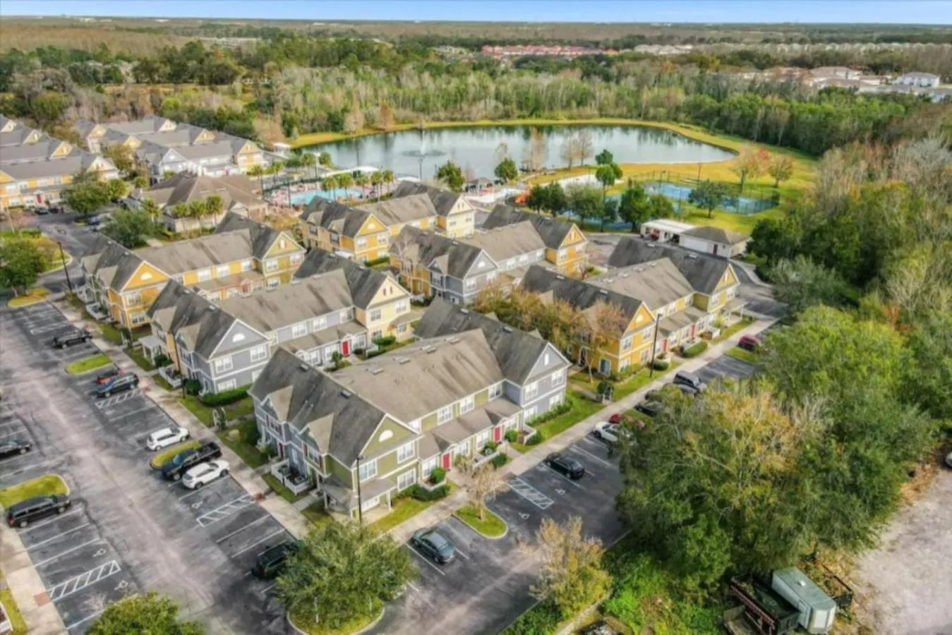 4 Bedroom 3 Bathroom At Sevendwarfs 12-108 Kissimmee