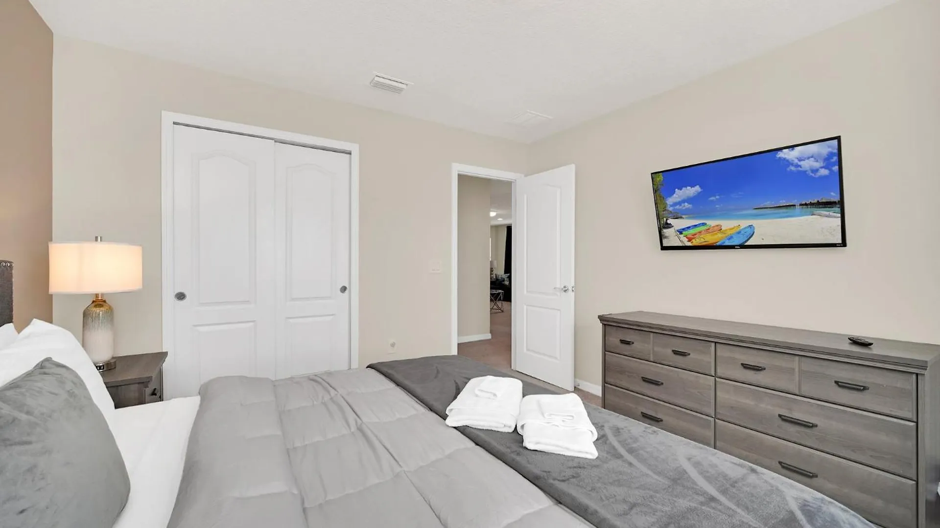 Luxurious Retreat Near Disney: Pool & Game * Kissimmee