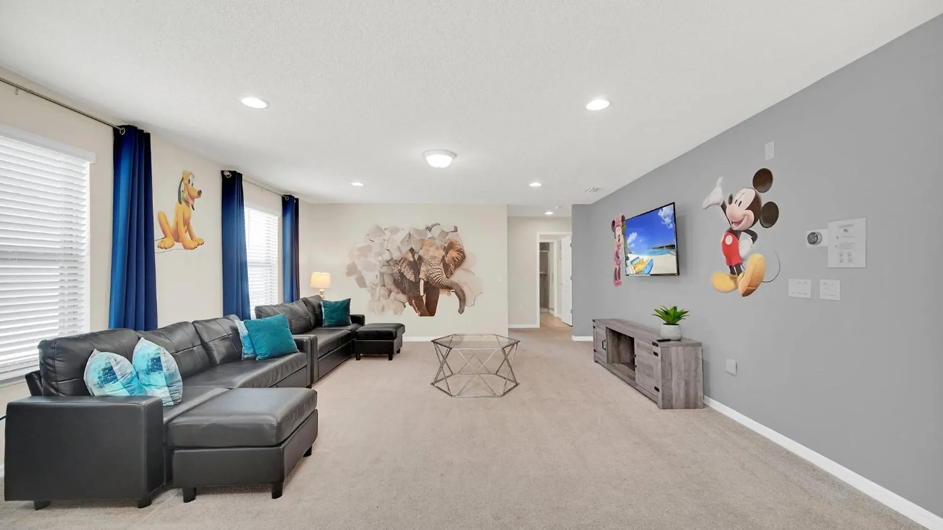 Luxurious Retreat Near Disney: Pool & Game Kissimmee
