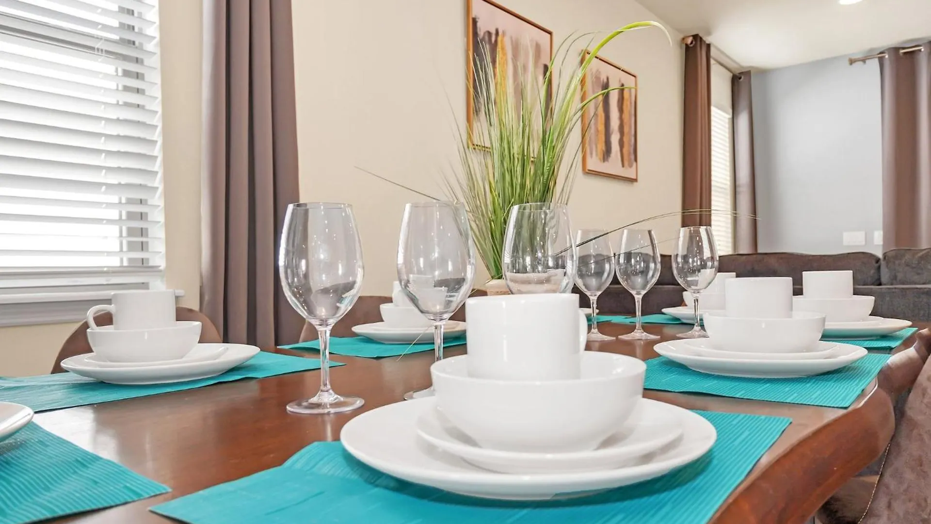 Luxurious Retreat Near Disney: Pool & Game Holiday home Kissimmee