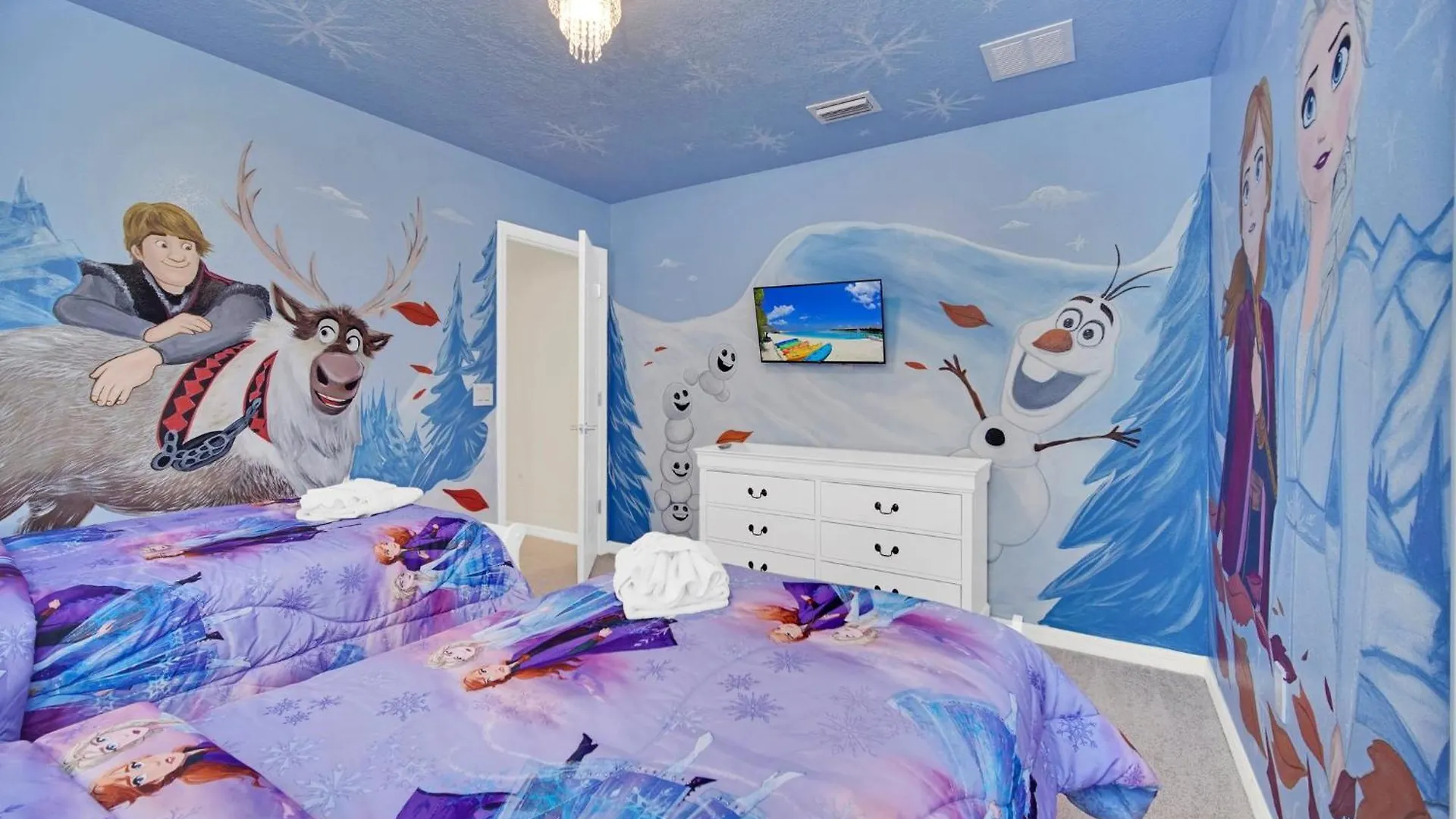 Luxurious Retreat Near Disney: Pool & Game Kissimmee