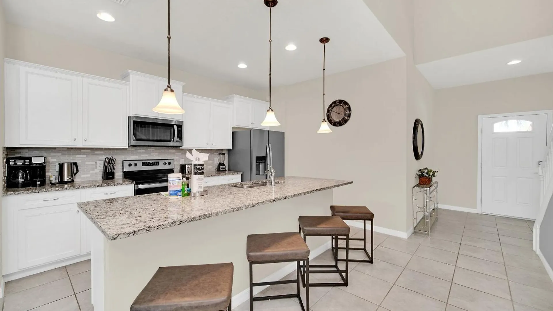 Luxurious Retreat Near Disney: Pool & Game *