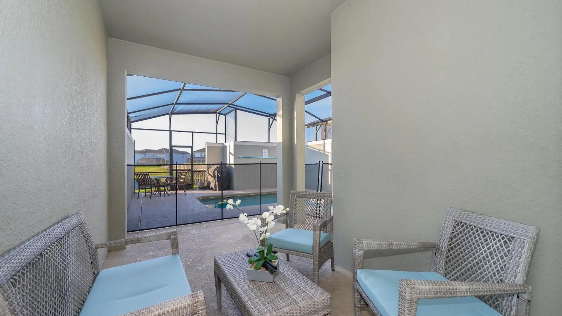 3151ls Townhouse 4 Bedrooms & 3 Bathrooms + Pool Kissimmee
