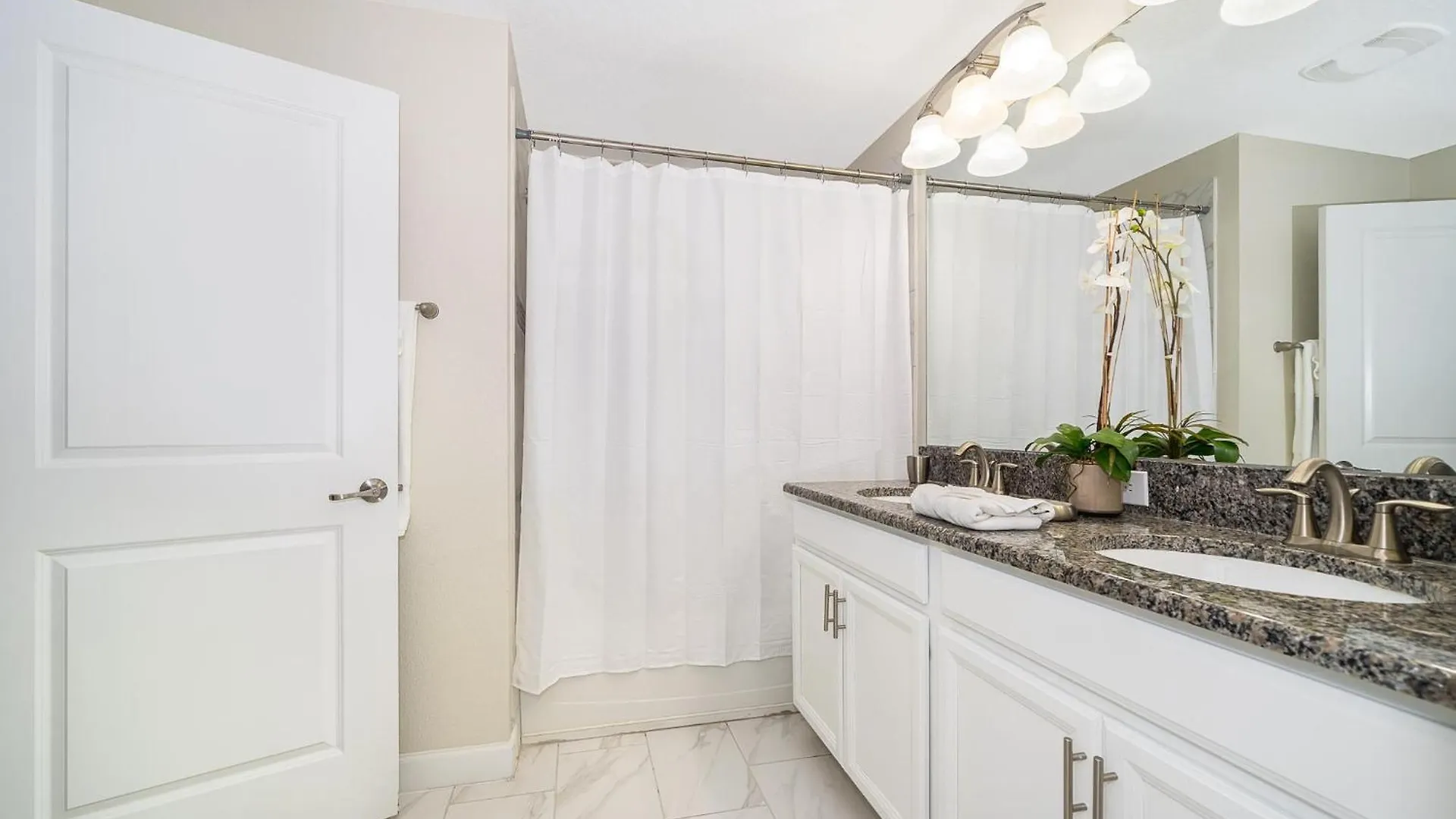 Holiday home 3151ls Townhouse 4 Bedrooms & 3 Bathrooms + Pool *