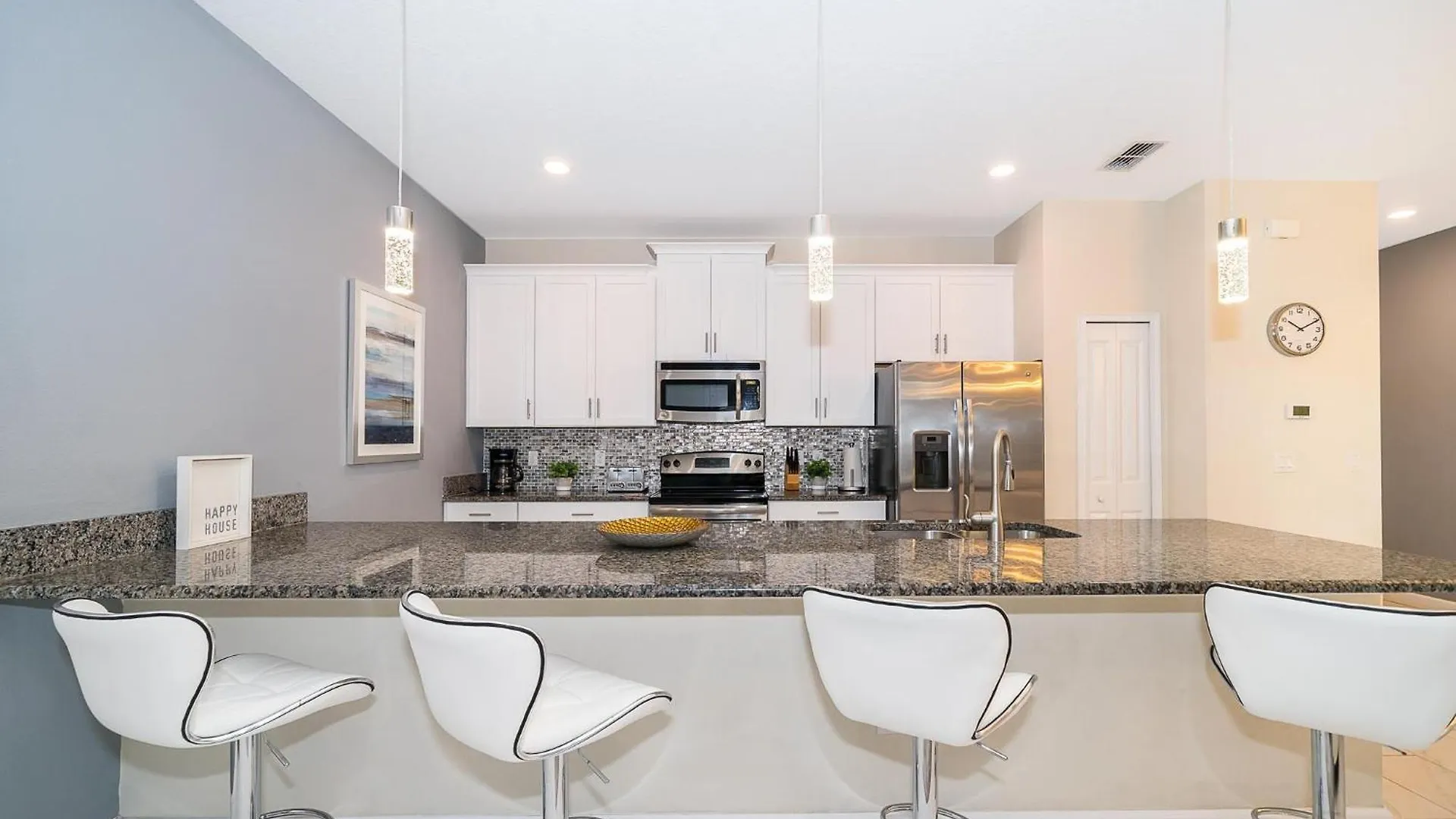 3151ls Townhouse 4 Bedrooms & 3 Bathrooms + Pool Holiday home