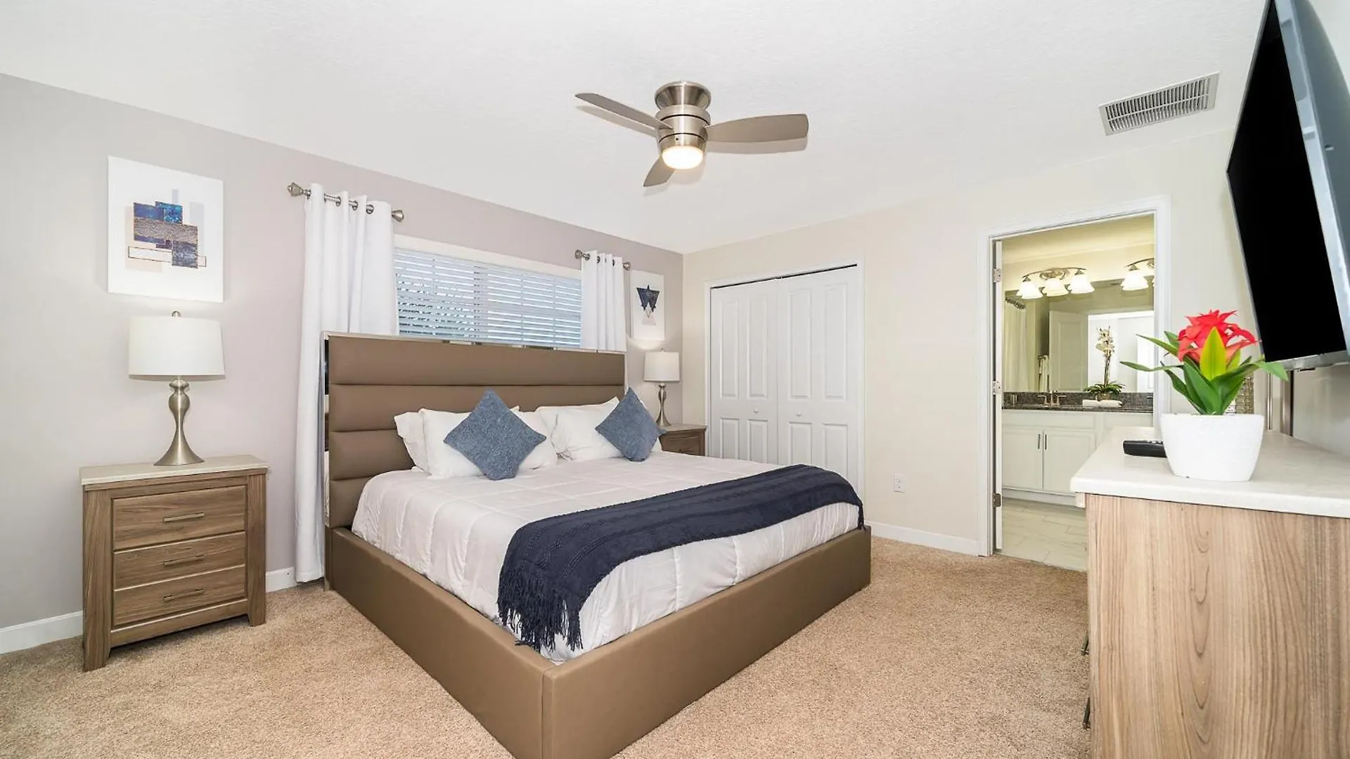 3151ls Townhouse 4 Bedrooms & 3 Bathrooms + Pool Holiday home *