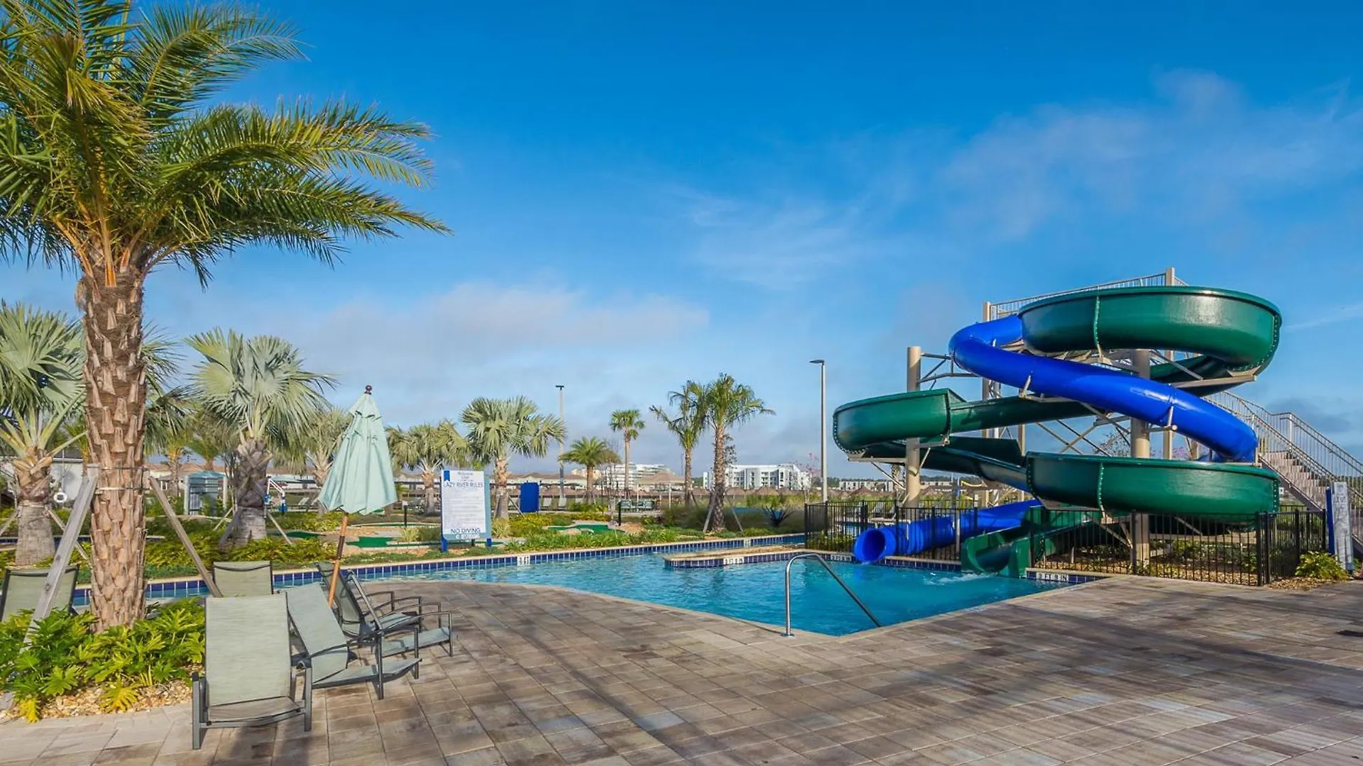 4834sl Townhouse 4 Bedrooms & 3 Bathrooms + Pool *