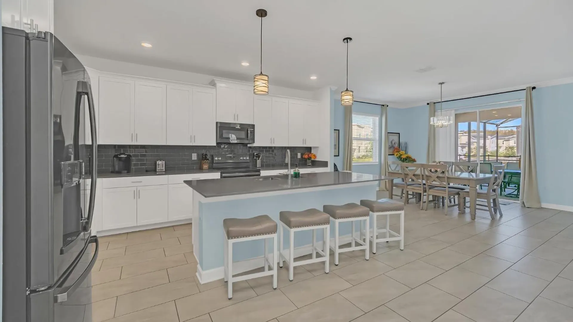 Spotless 6 Bedroom - Storey - Hot Tub - Free Water Park - 15 Mins To * Kissimmee