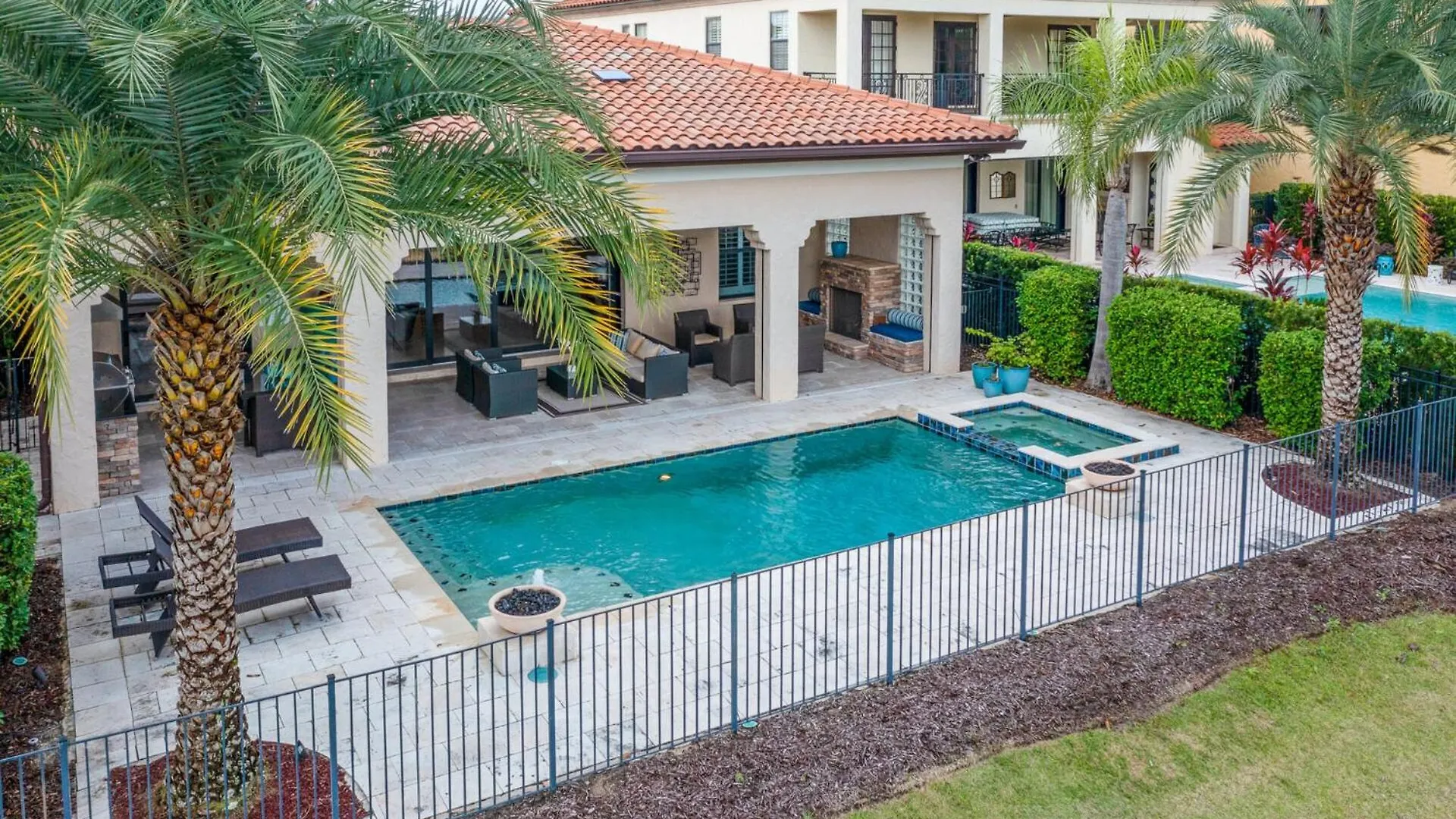 Villa Luxury On Reunion And And With A Private Pool Orlando 5801