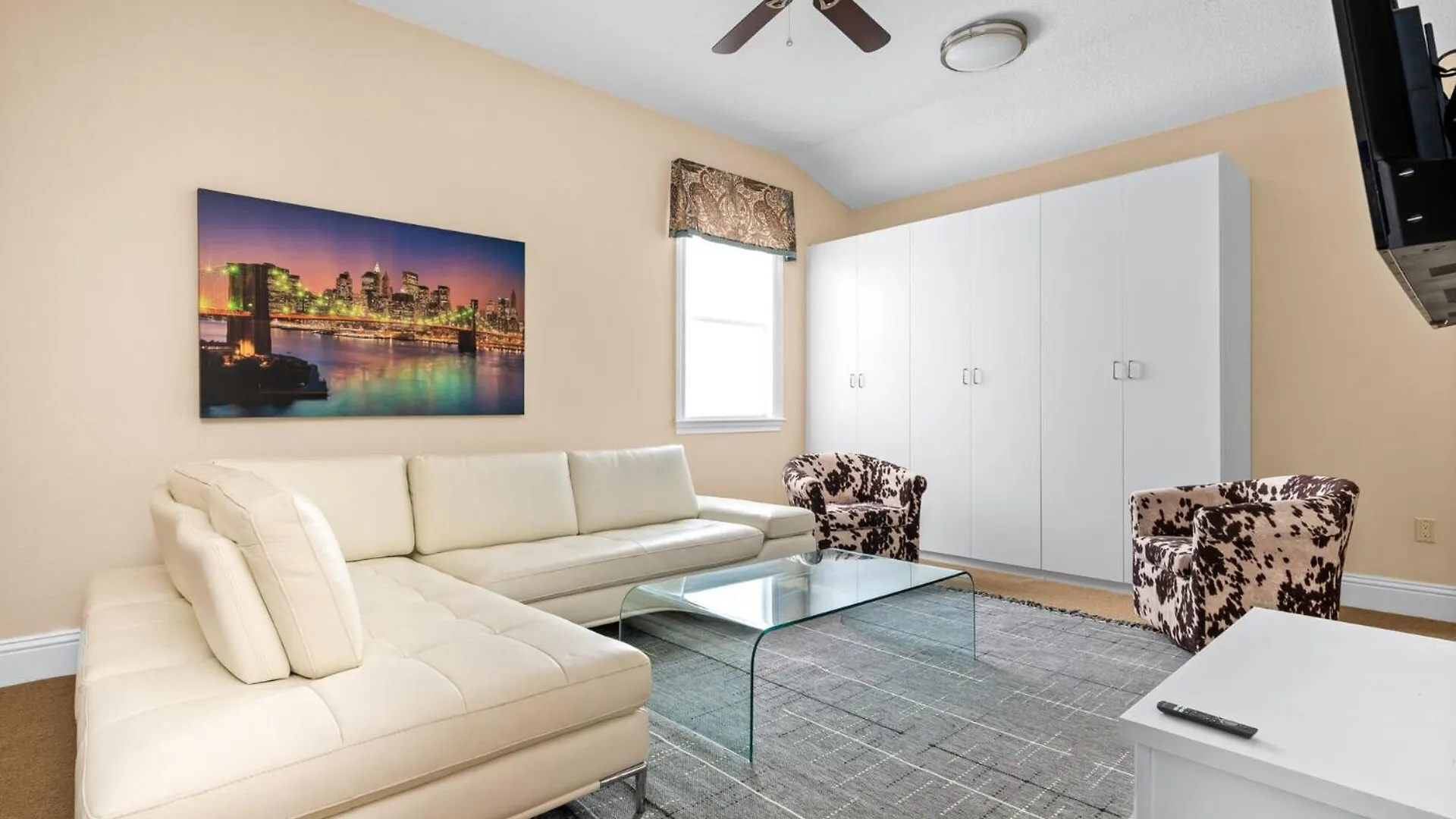 Villa Luxury On Reunion And And With A Private Pool Orlando 5801