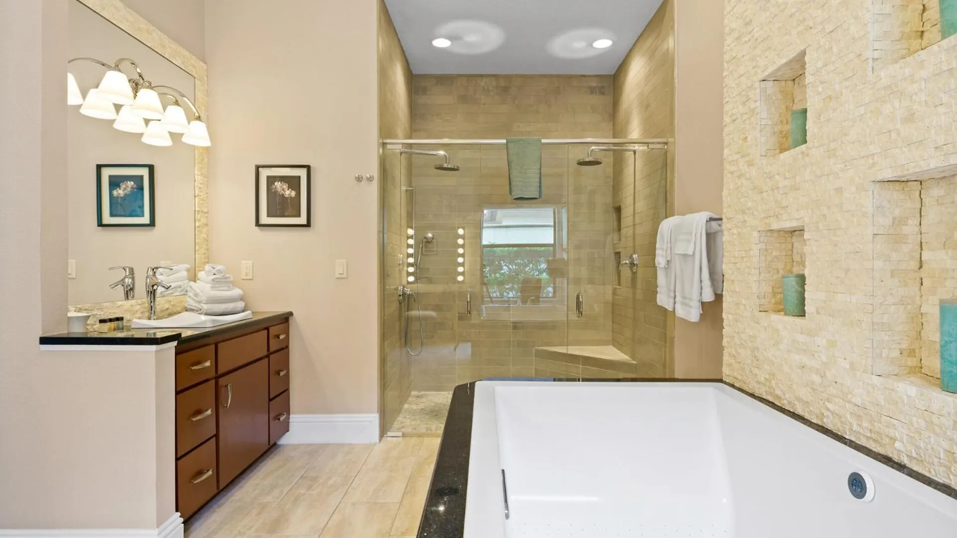 Villa Luxury On Reunion And And With A Private Pool Orlando 5801