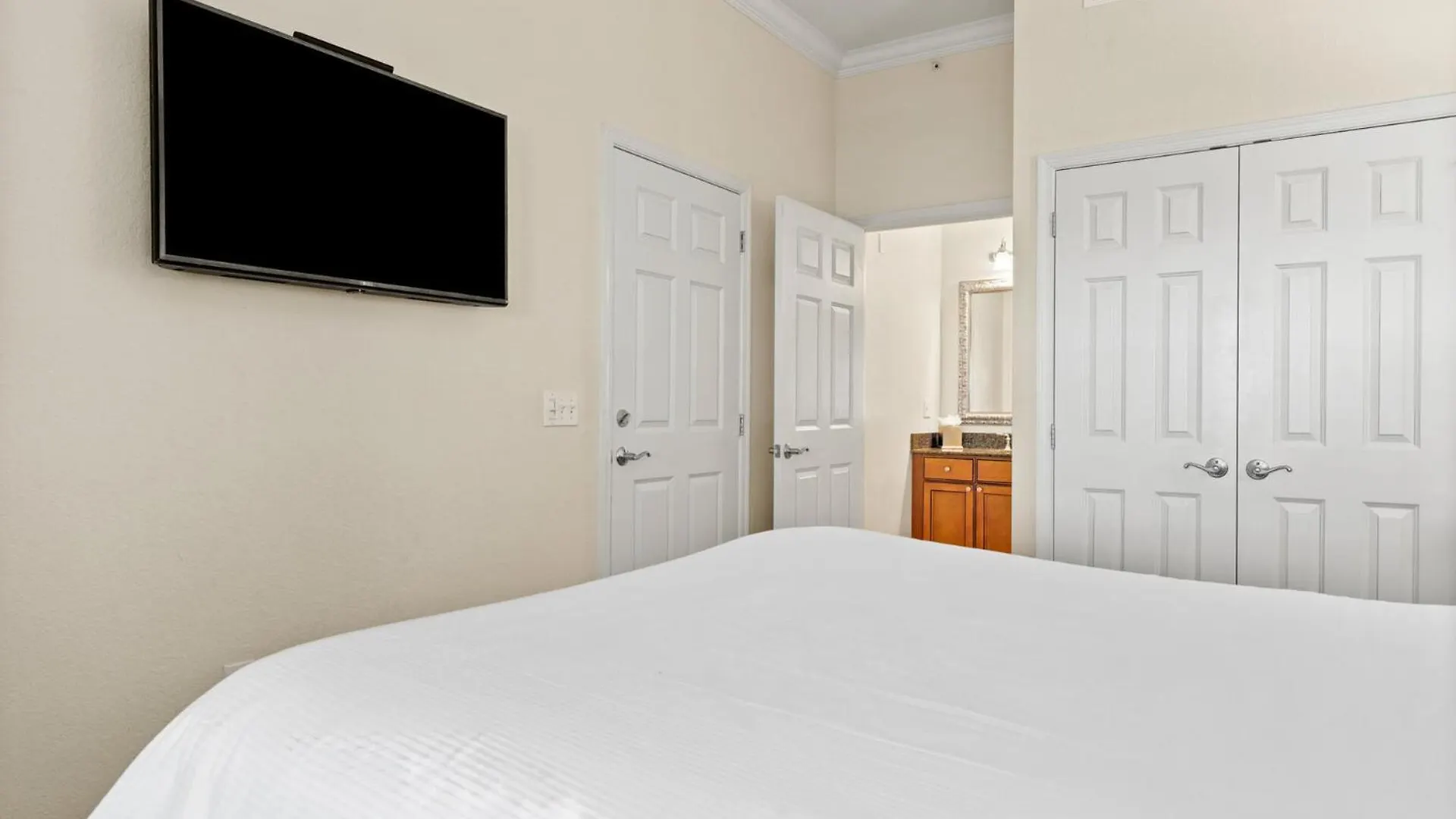 Luxury On Reunion And Orlando 5696 Villa