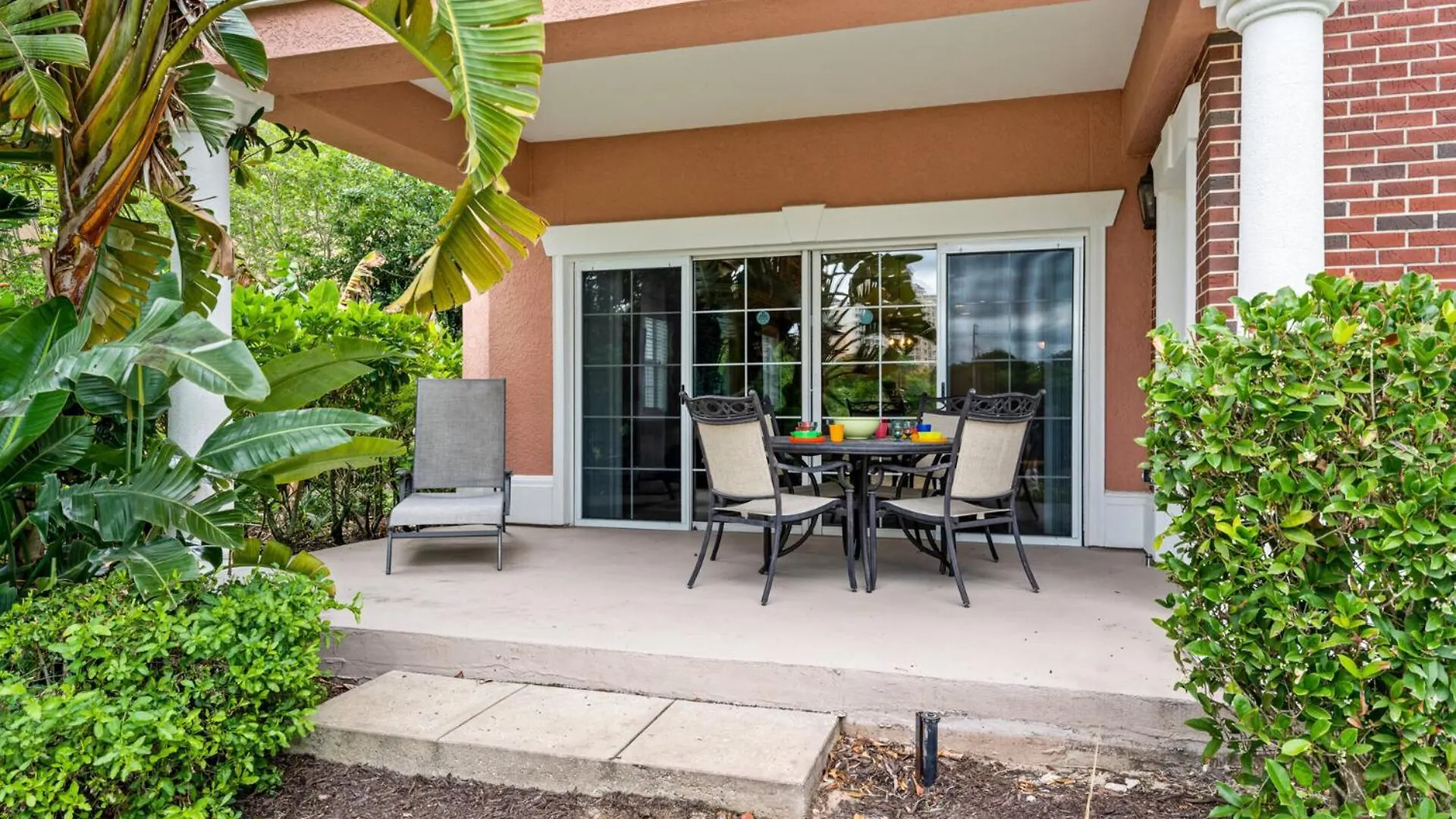 Villa Beautiful With First Class Amenities On Reunion And Orlando 5695