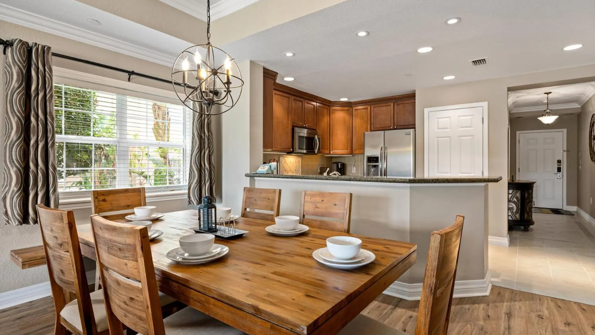 Beautiful With First Class Amenities On Reunion And Orlando 5695 Villa
