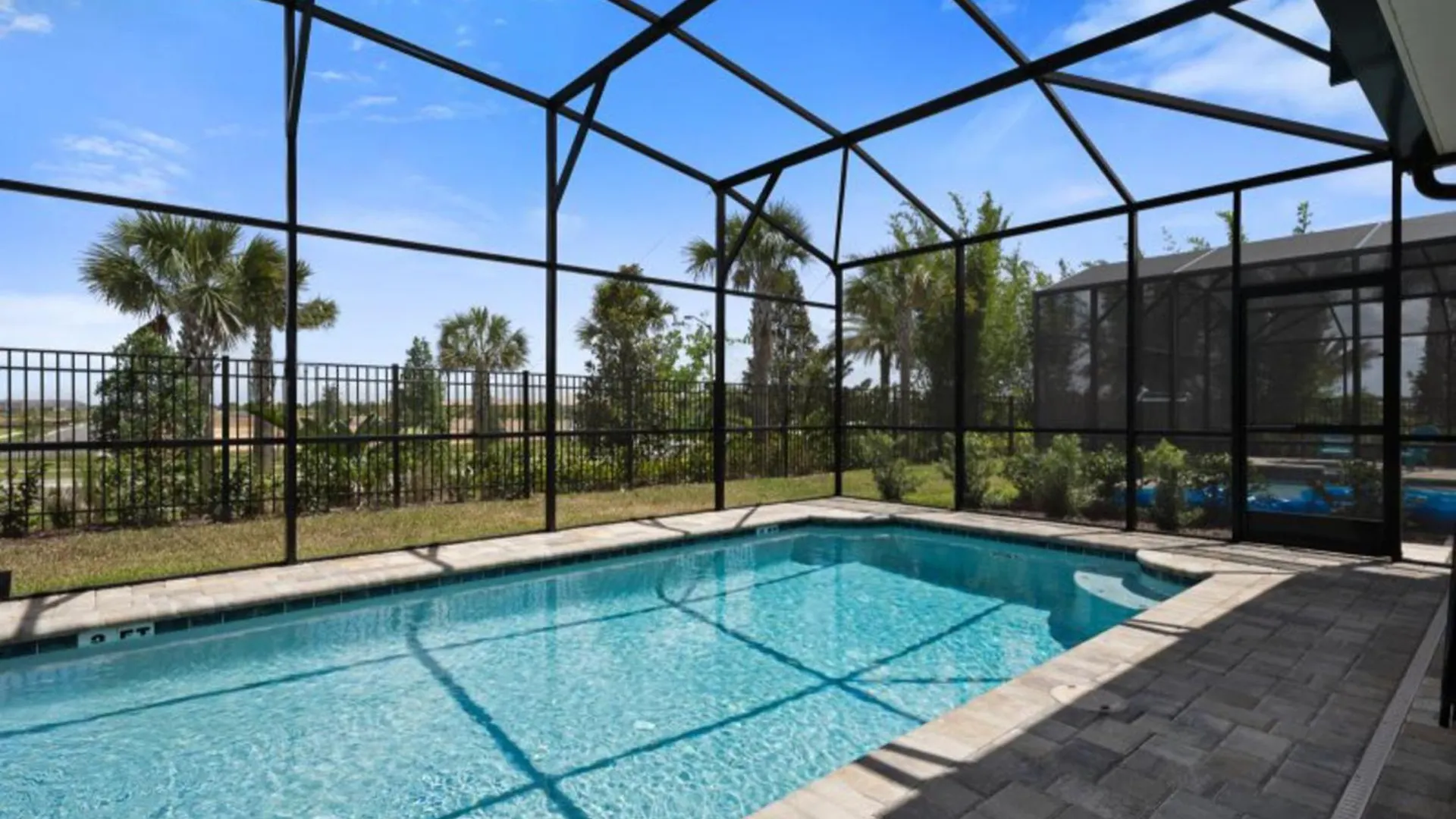 Beautiful With First Class Amenities On Solara Orlando 5303 Villa