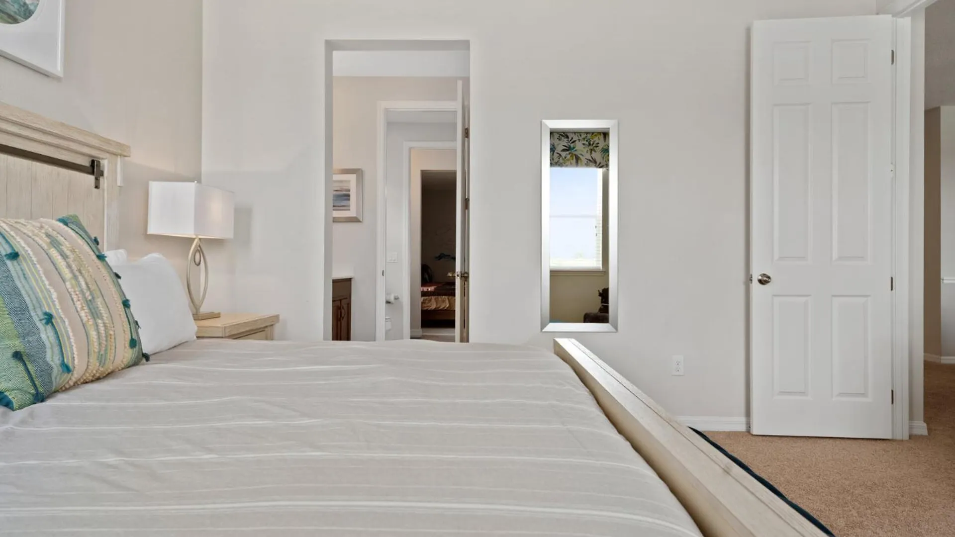 Beautiful With First Class Amenities On Solara Orlando 5303 Villa *