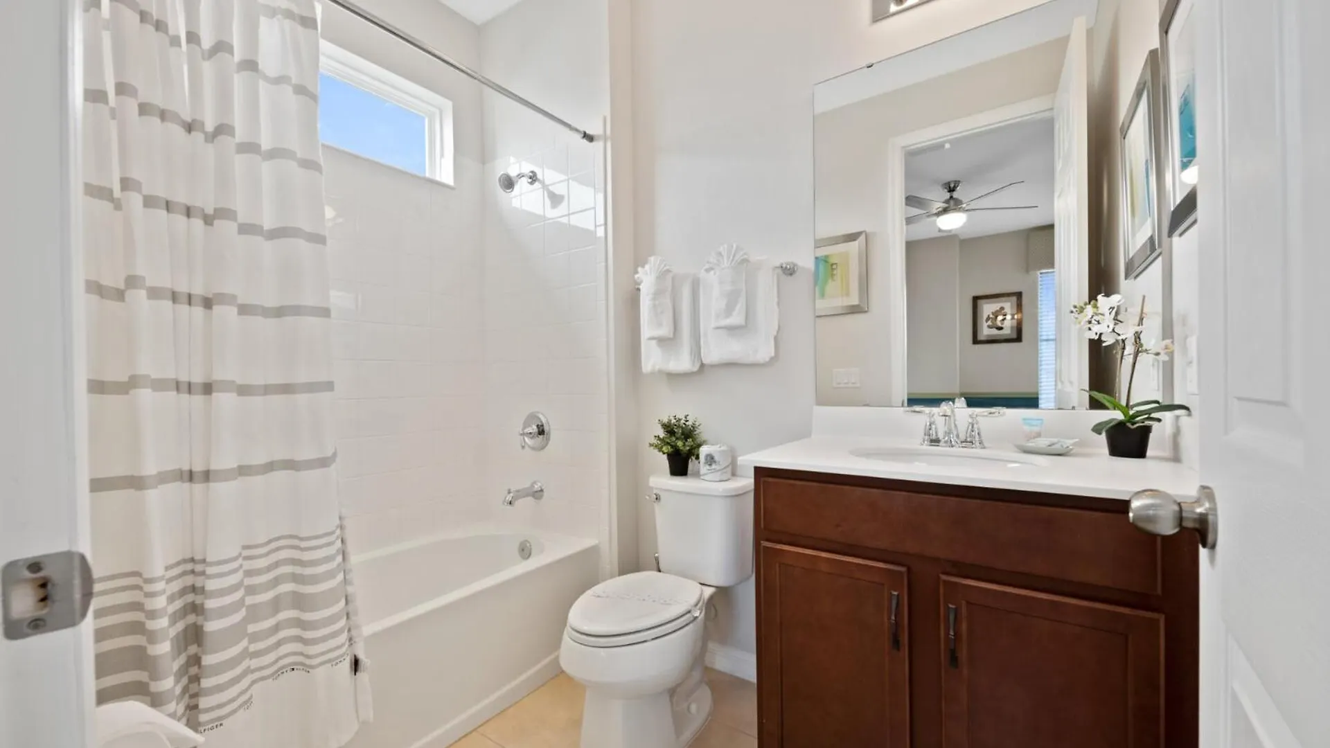 Beautiful With First Class Amenities On Solara Orlando 5303 *