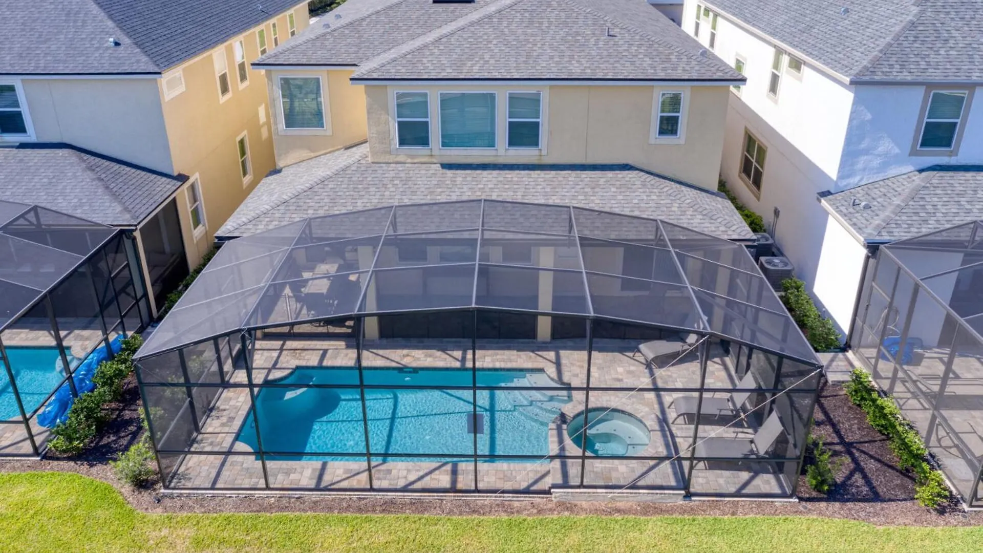 Beautiful With First Class Amenities On Solara Orlando 5303 Kissimmee