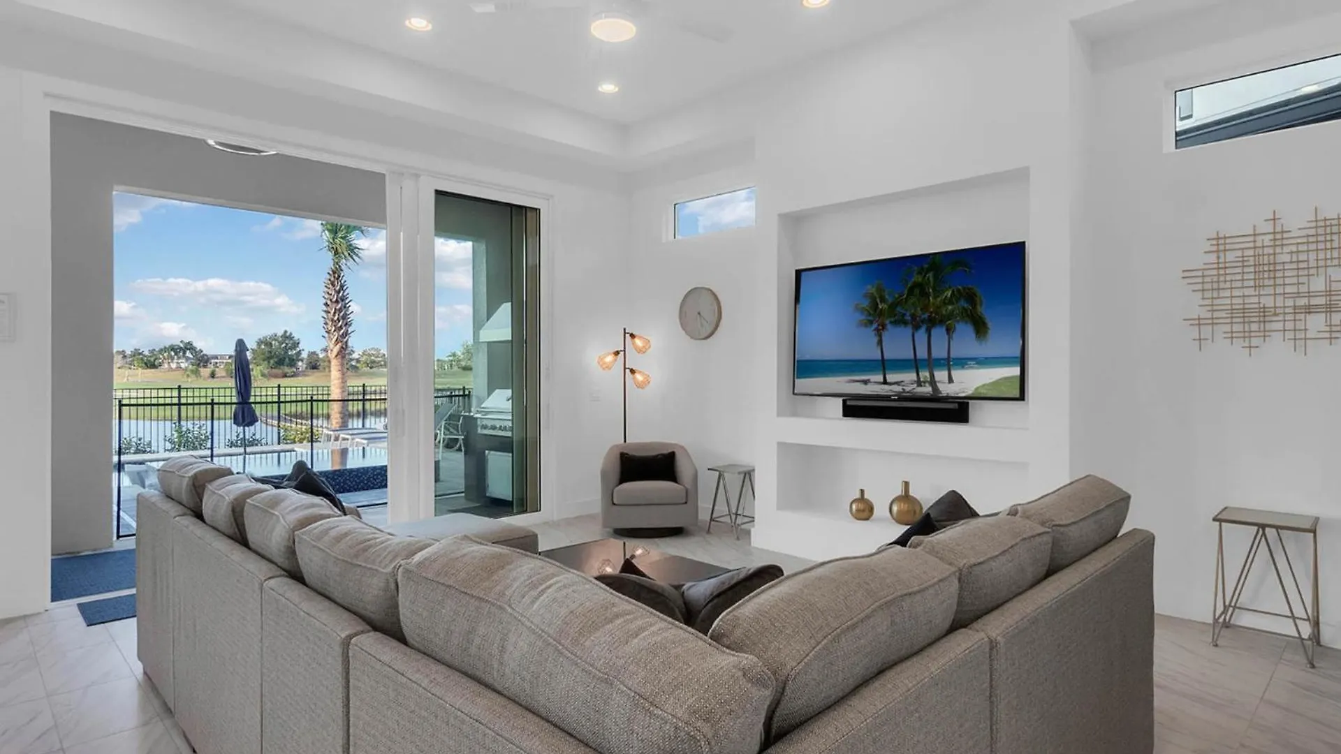 Luxury Mansion On Reunion And Orlando Mansion 5250 Kissimmee