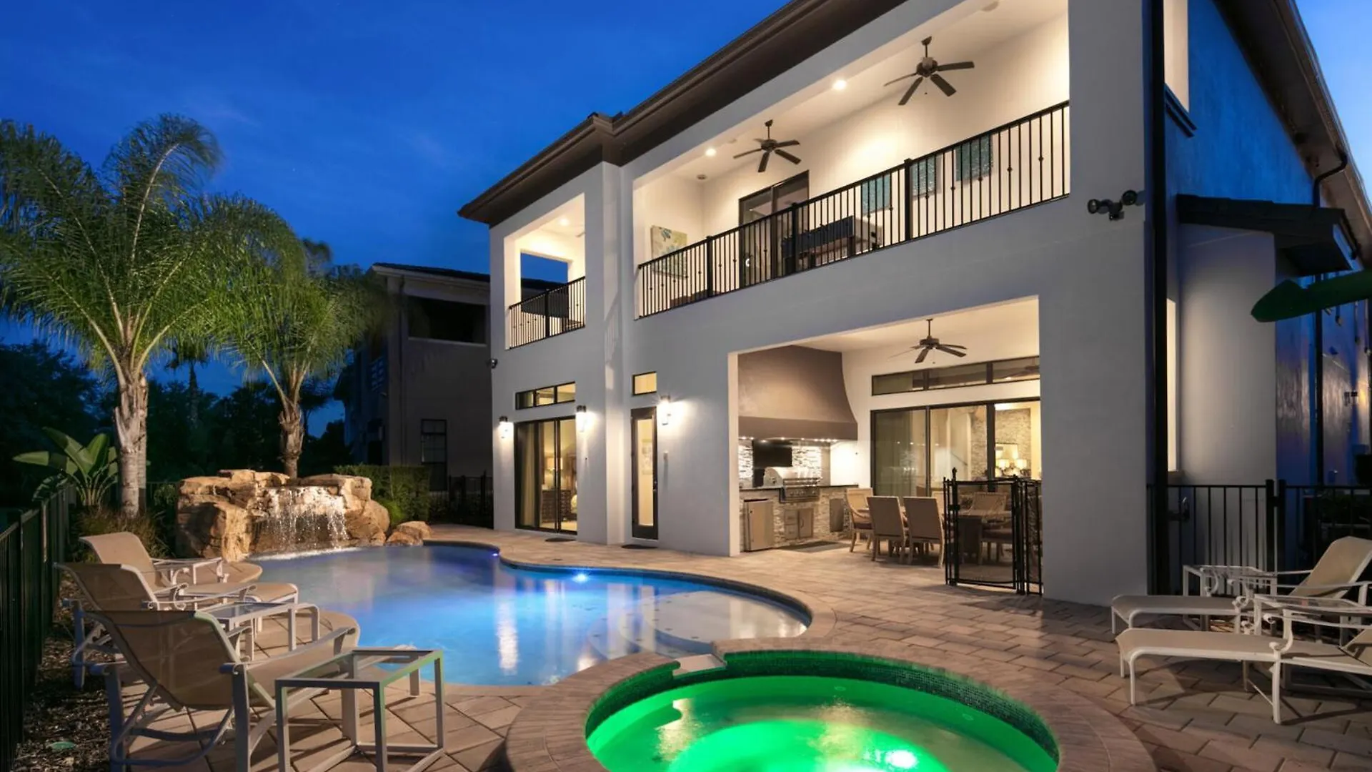 Luxury Mansion With Private Pool On Reunion And Orlando Mansion 5256 Villa