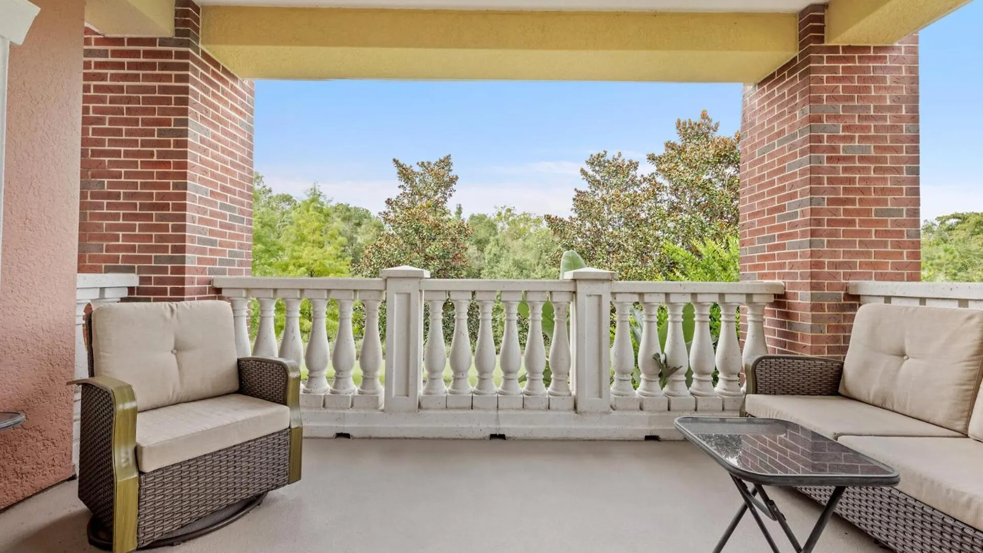 Luxury On Reunion And Orlando 5212