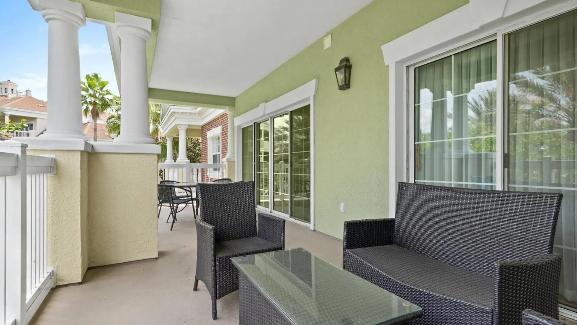 Villa Beautiful On Reunion And Orlando 5209