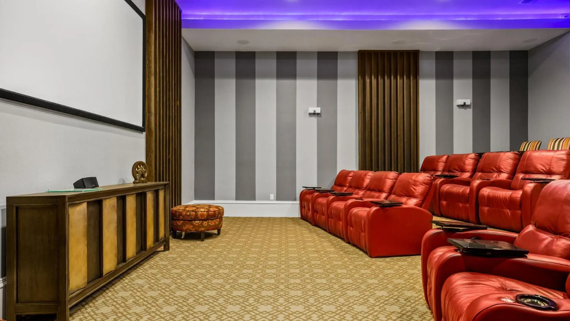 Perfect Mansion On Reunion And Orlando Mansion 5189