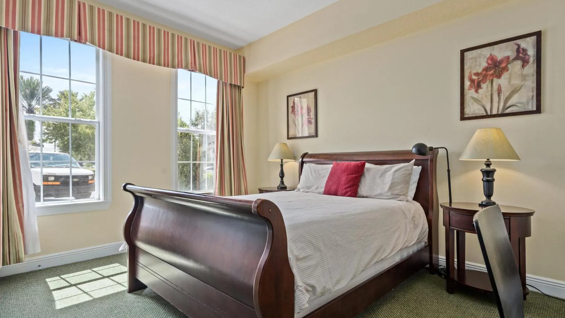 Perfect 3 Bedroom On Reunion And Orlando 5199