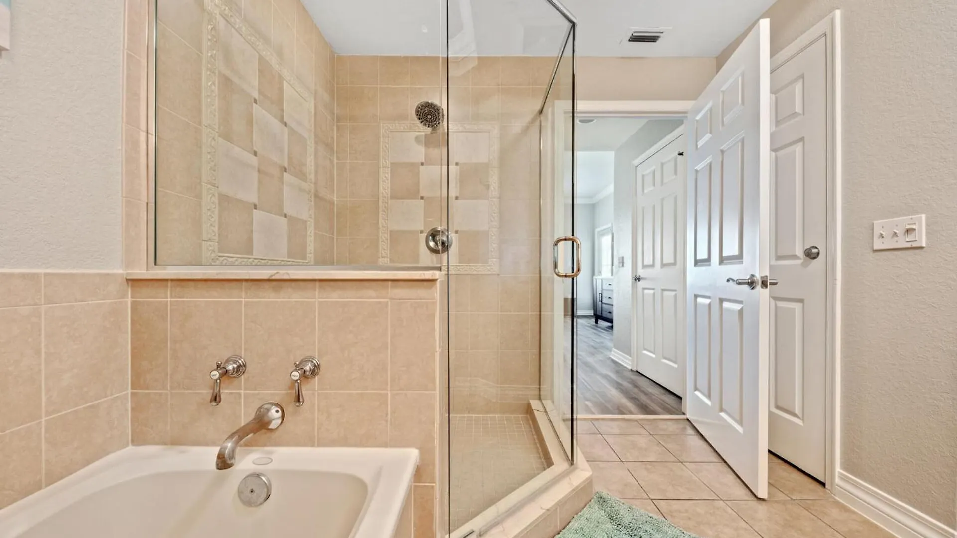 Villa Perfect 3 Bedroom On Reunion And Orlando 5196