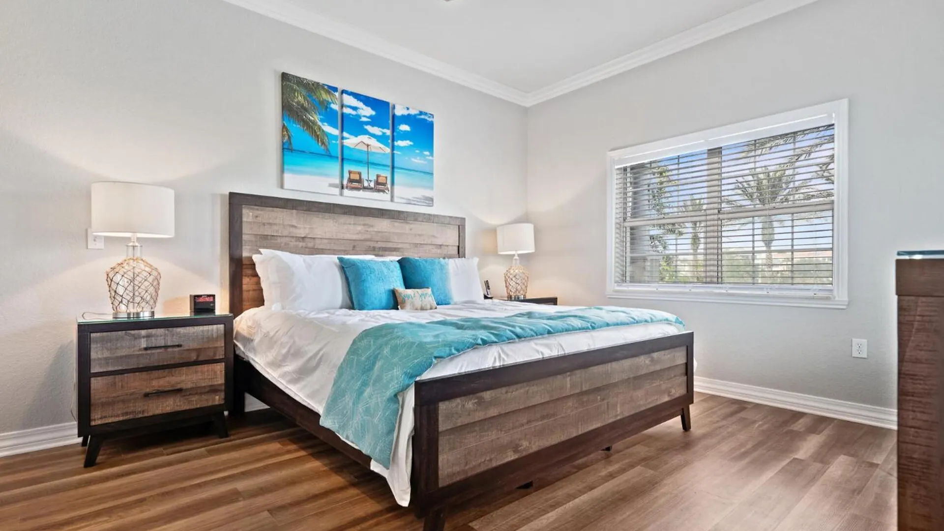Perfect 3 Bedroom On Reunion And Orlando 5196
