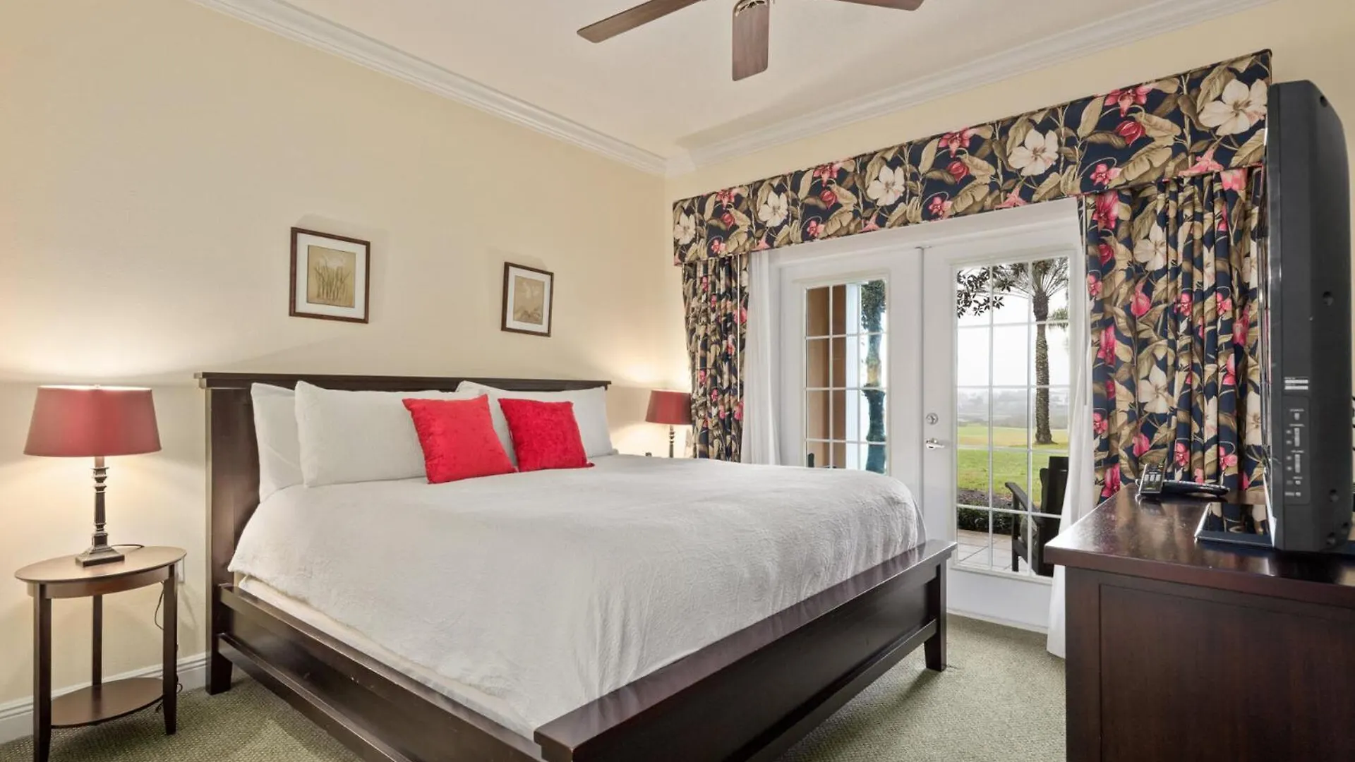 Perfect 3 Bedroom On Reunion And Orlando 5199 Villa *