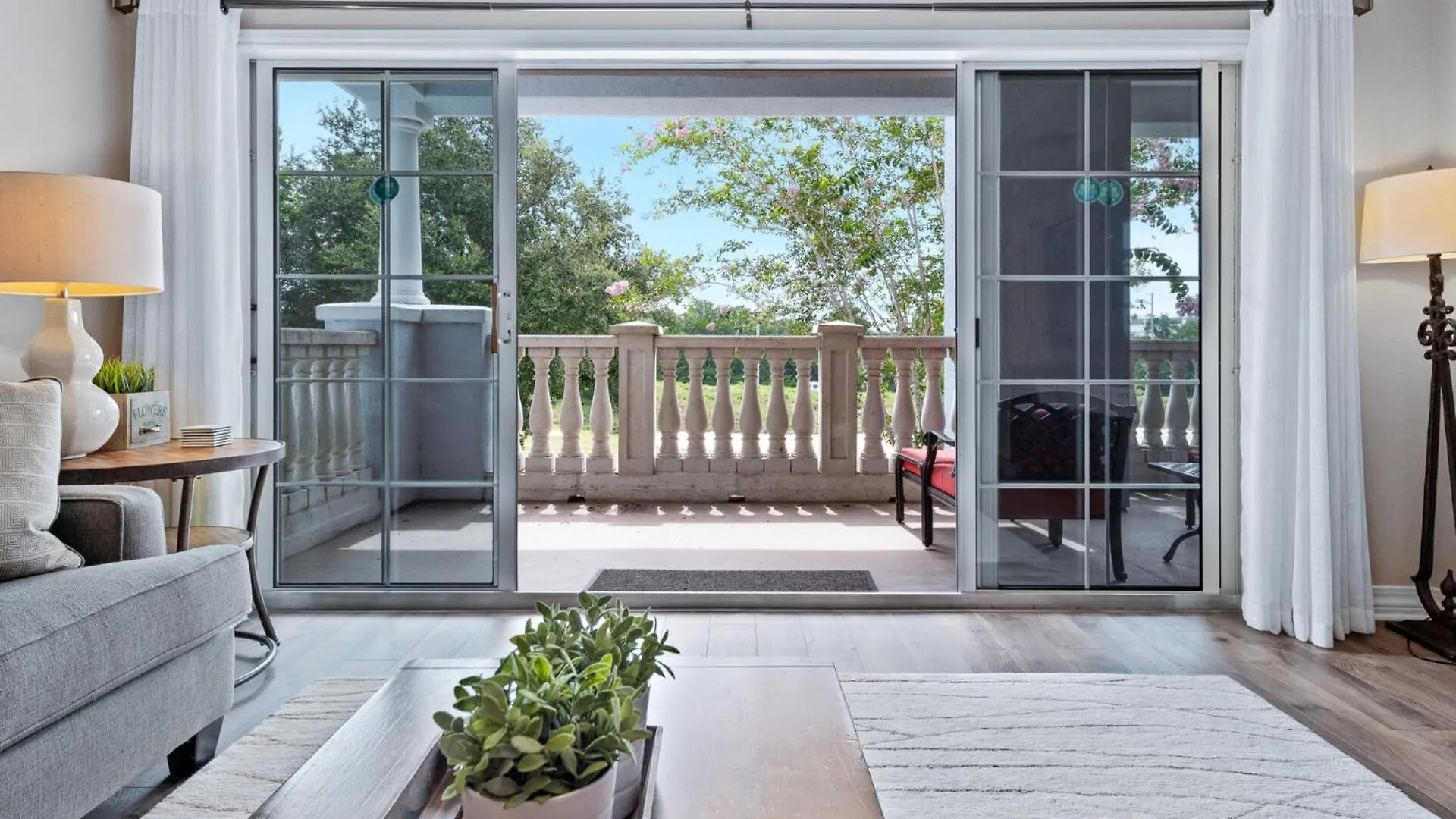 Beautiful On Reunion And Orlando 5156 Villa