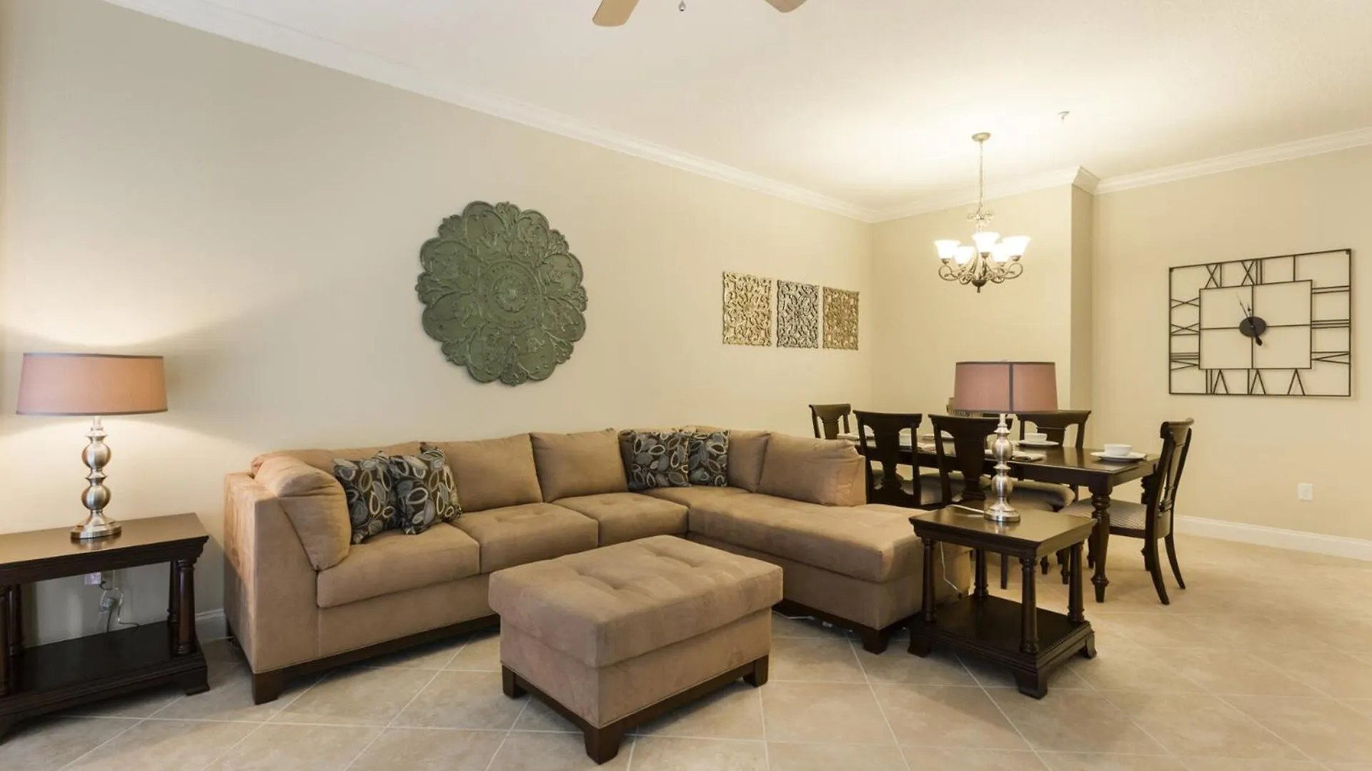 Perfect 3 Bedroom On Reunion And Orlando 5139