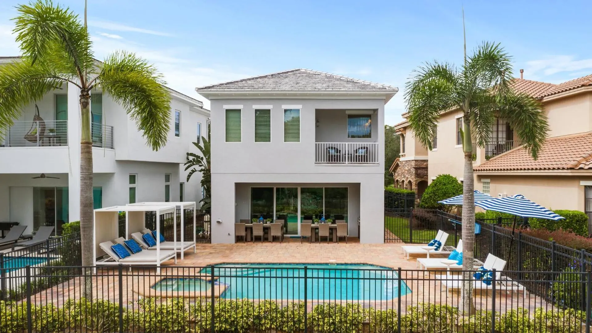 Beautiful With First Class Amenities On Reunion And Orlando 5127 Villa *