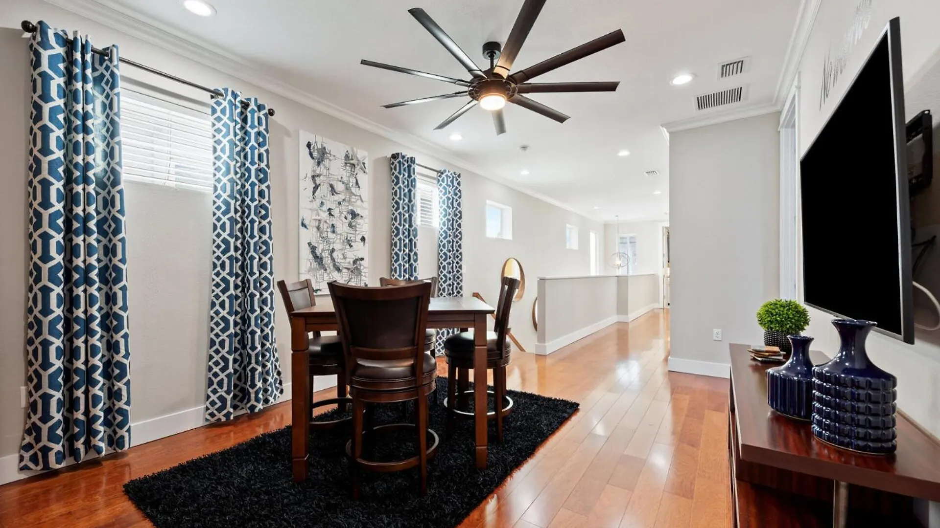 Beautiful With First Class Amenities On Reunion And Orlando 5127 Villa *