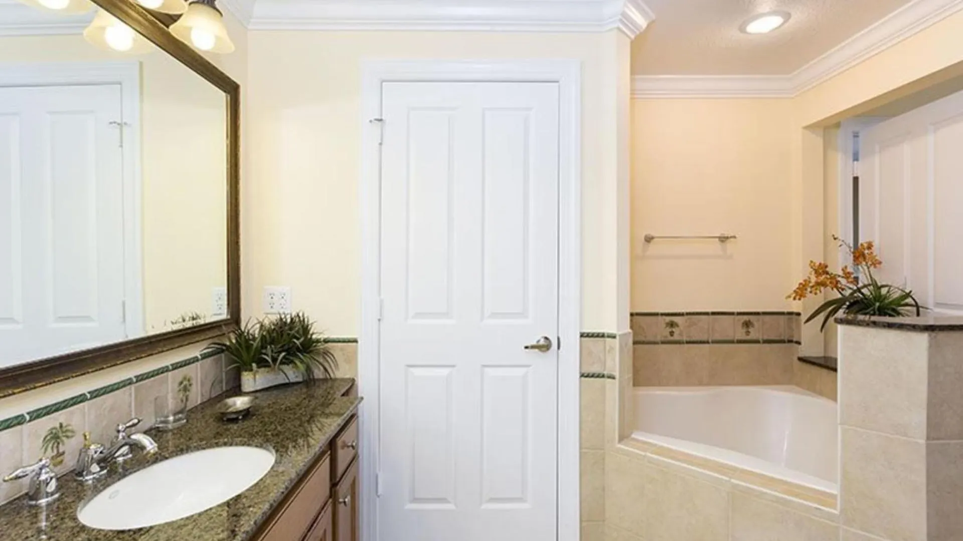 Perfect 3 Bedroom On Reunion And Orlando 5117 Villa *